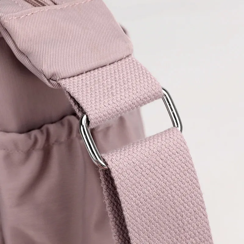 Borsa a tracolla e borsetta crossbody in nylon impermeabile_voghion.com