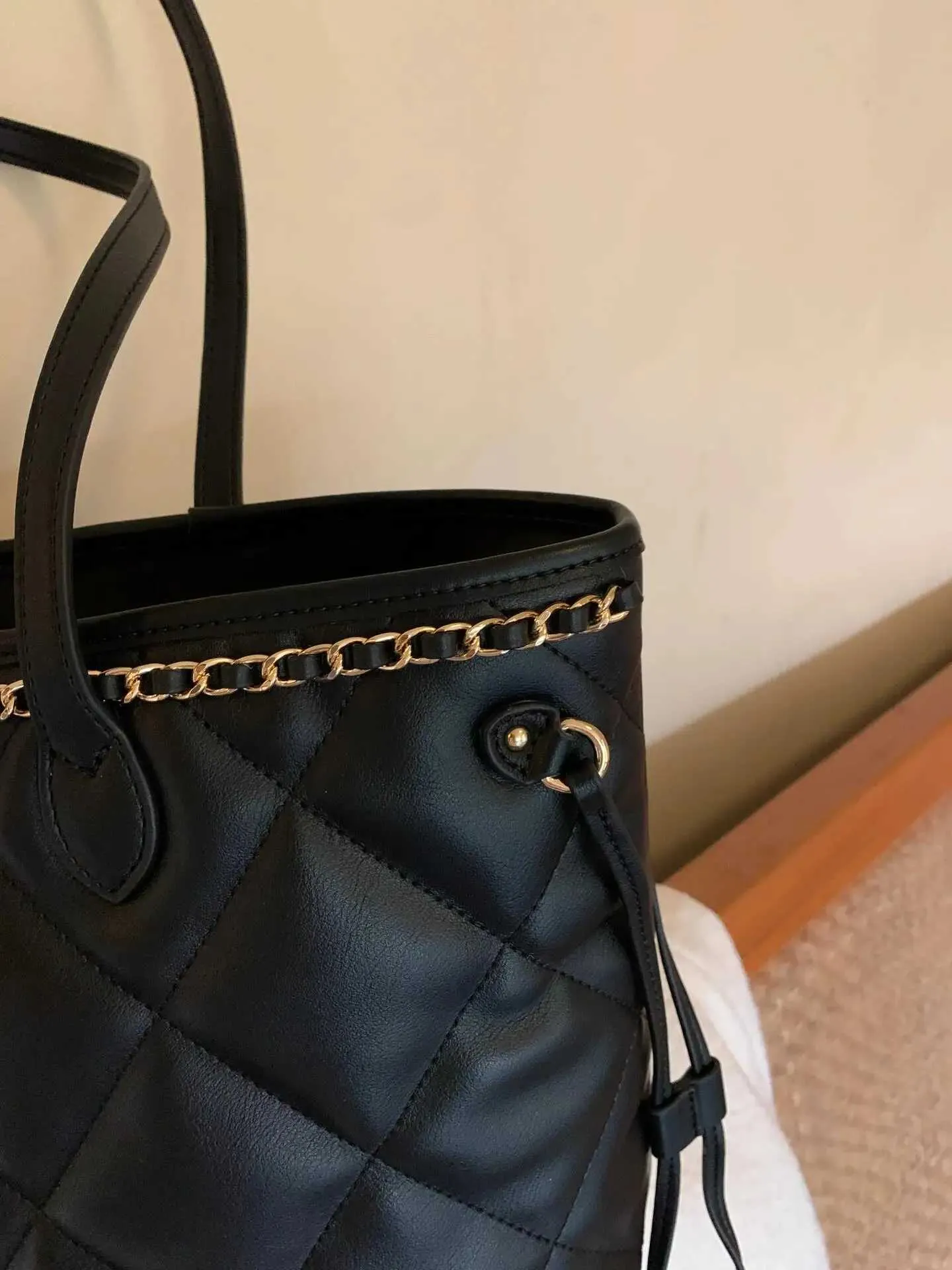 Sacs à bandoulière à chaîne à imprimé écossais solide noir pour femmes, grande capacité, décontractés, polyvalents, pour les déplacements sous les bras_voghion.com