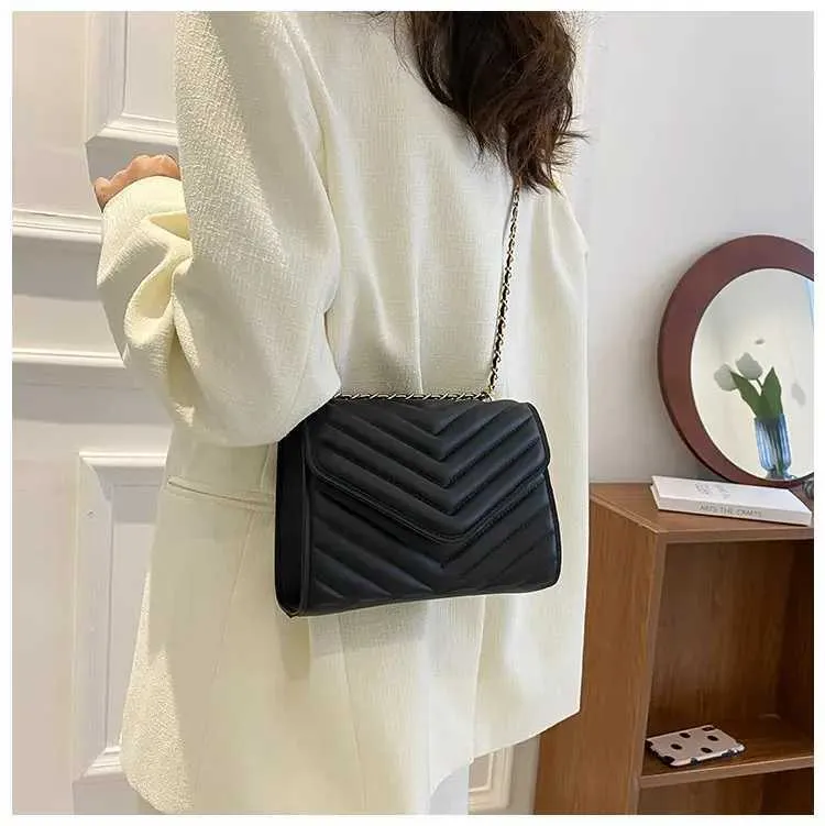 Retro Style Women's Small Crossbody Bag And Shoulder Bag Set_voghion.com