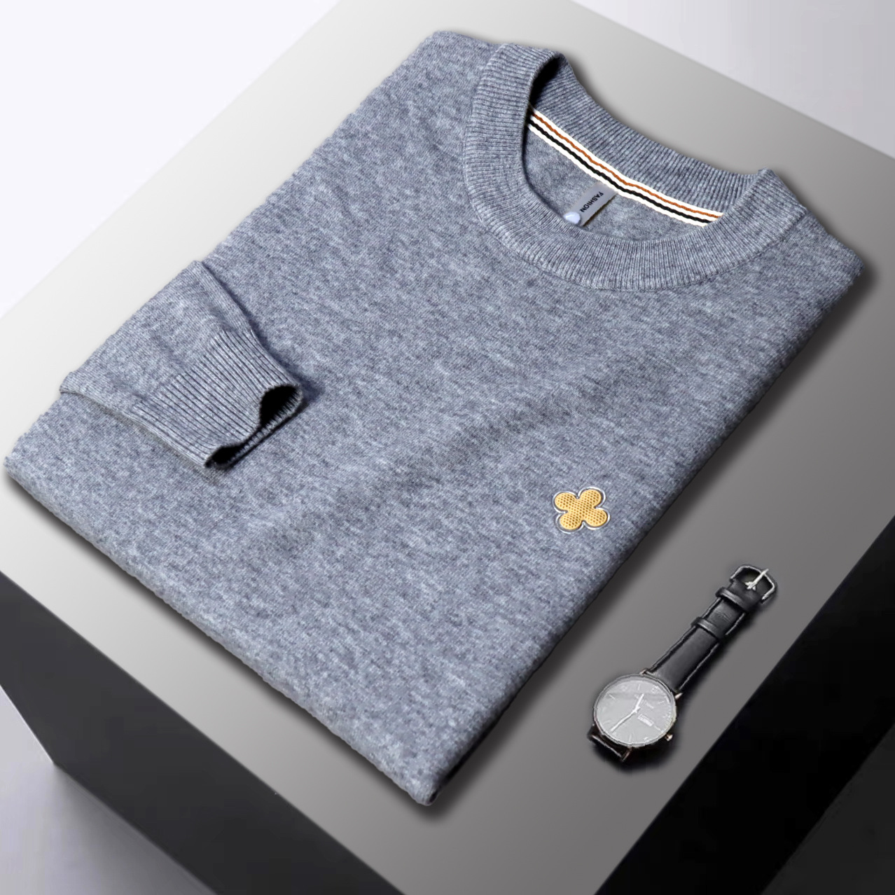 Men's Clothing trend super soft cashmere badge design knitted round neck sweater men's autumn slim warm top bottoming shirt