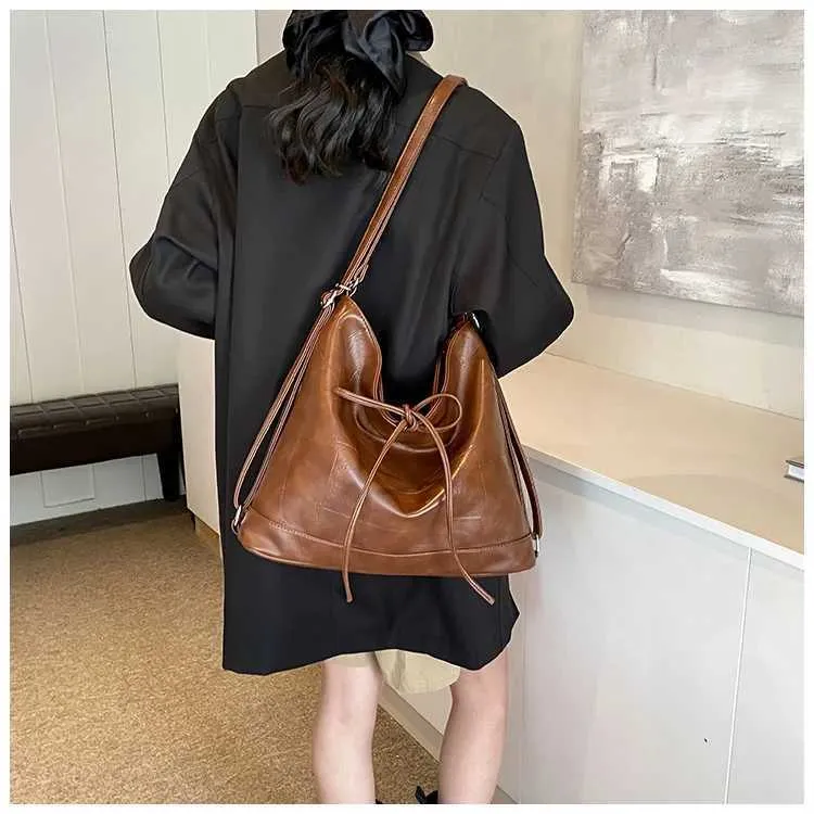 Versatile Women's Shoulder Bag And Handbag In Soft Pu Leather_voghion.com