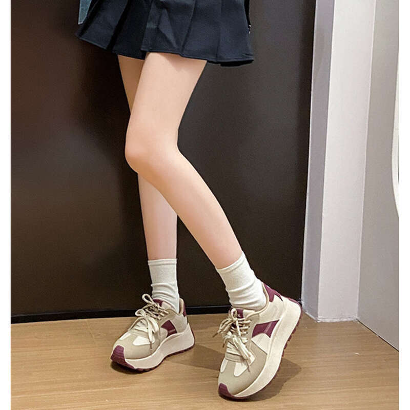 2024. gada mazie baltie rudens biezie dibena korejiešu izdevuma sieviešu studentes ikdienas sporta daudzpusīgie Forrest Gump apavi_voghion.com