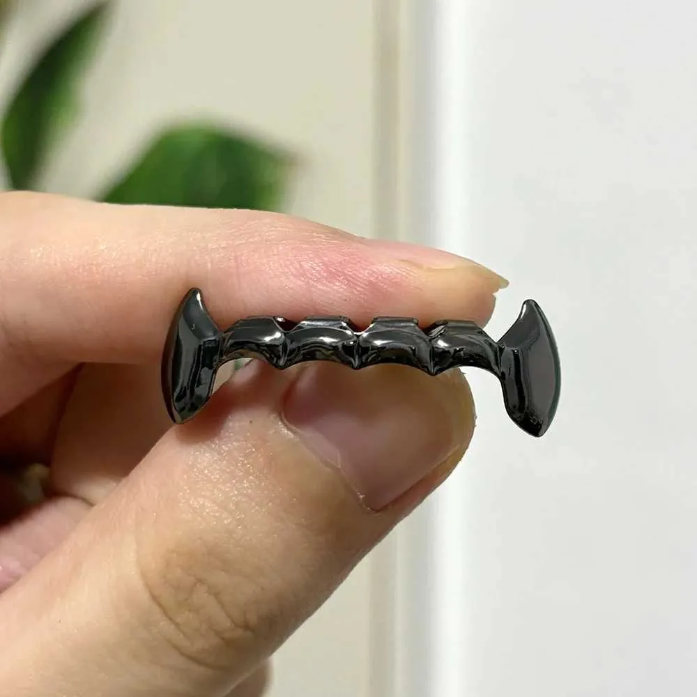 YOUNGX Hip Hop glänzende Zahnkappen Fangzähne Gold Silber Schwarz Farbe Unterzähne Grillz Zahnspangen für Frauen Männer Schmuck Dental_voghion.com