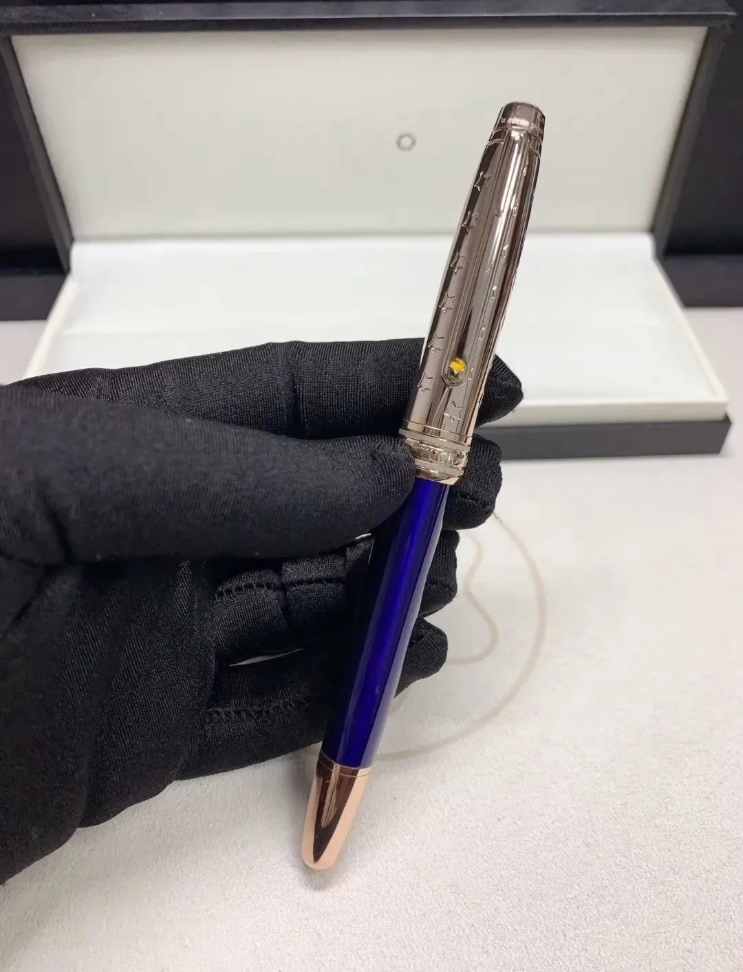 wholesale Wholesale Luxury Monte Black Resin And Crystal Star Roller Ball Pen / Ballpoint Pen / Fountain Pen Business Office Stationery Gift B003_voghion.com