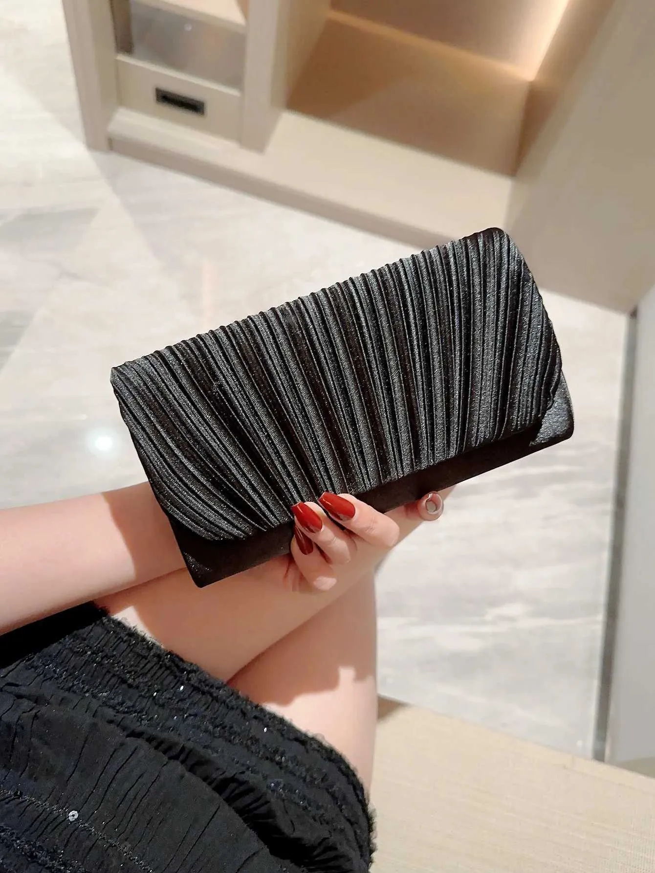 Damen elegant Satin Owendtasch Plisséiert Portemonnaie Formal Handtasche Party Ball Clutch mat Rhie Hochzäit Braut Y241019_voghion.com