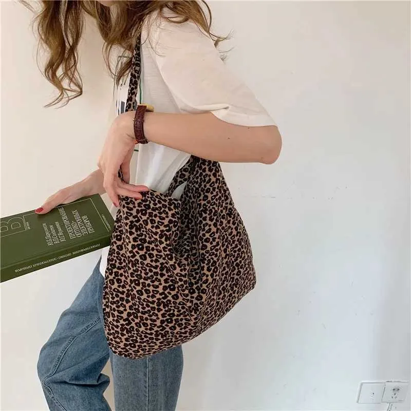 Japanische und koreanische Ins moderne kleine Messenger-Tasche aus Canvas mit Leopardenmuster für weibliche Studentinnen Y241026_voghion.com