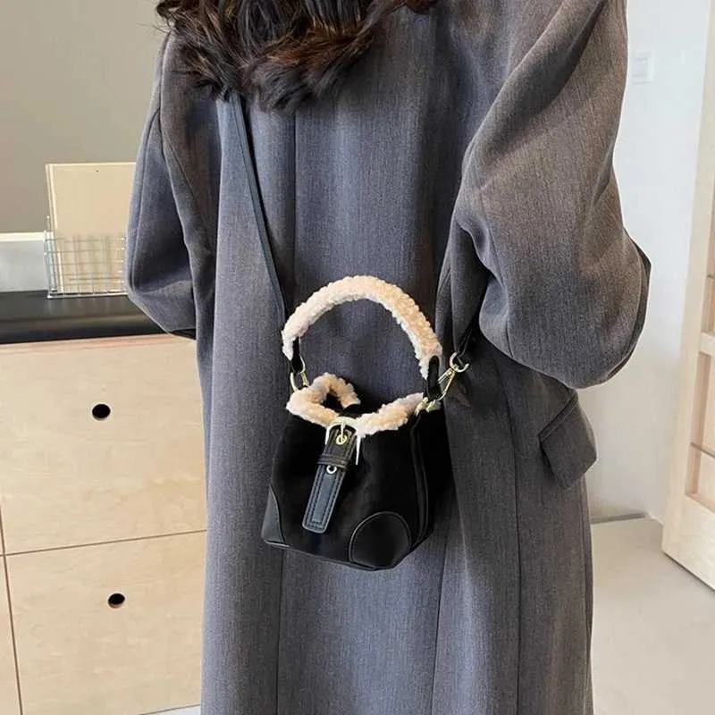 Cashmere mini bucket bag Meila suede retro 2024 new shoulder cross font handbag Y241216_voghion.com