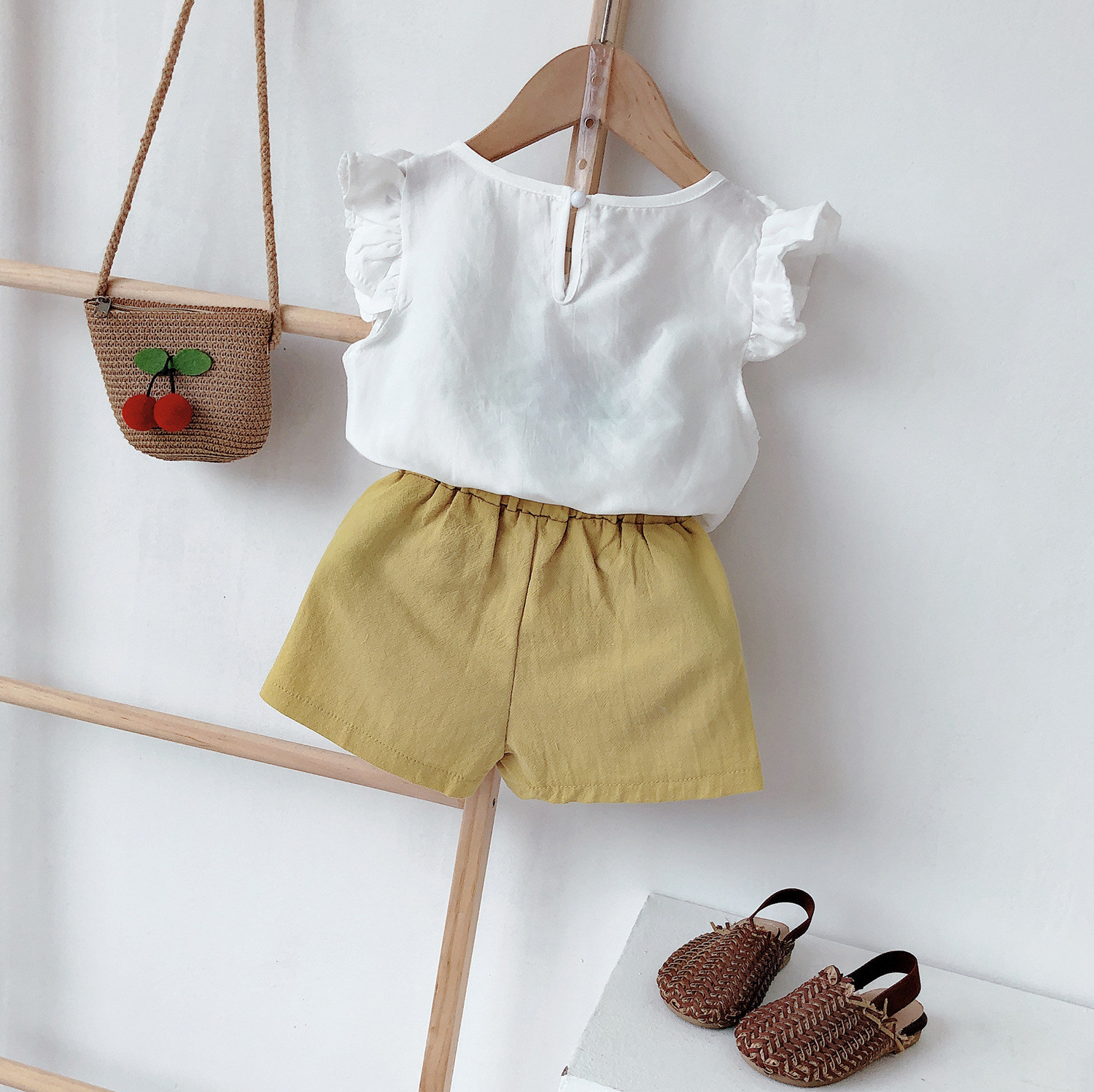 Camicia a fiori ricamati per ragazze nuove per mamma e bambini + set di pantaloncini Camicia per bambola con bordo in legno per bambini Set di due pezzi_voghion.com