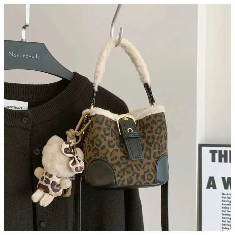 Sac seau vintage en daim léopard pour femme, mini-poignée en polaire d'agneau, tenue décontractée, polyvalent, en peluche_voghion.com