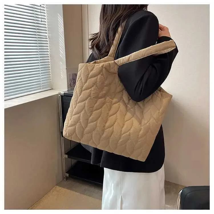 Mode Gesteppte Stickerei Thread Handtasche Leichte Puffy Top-Griff Große Kapazität Damen Kleine Einkaufstasche mit Mini_voghion.com