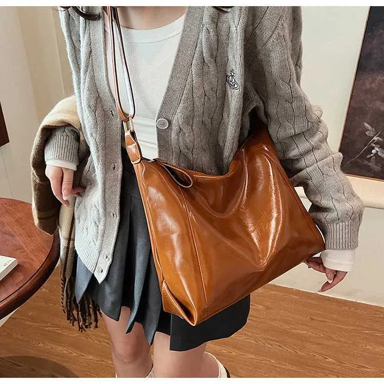Damen Pu s Solid Glossy Leder Messenger Schultertasche Weibliche Große Kapazität Casual Pendler Umhängetasche_voghion.com
