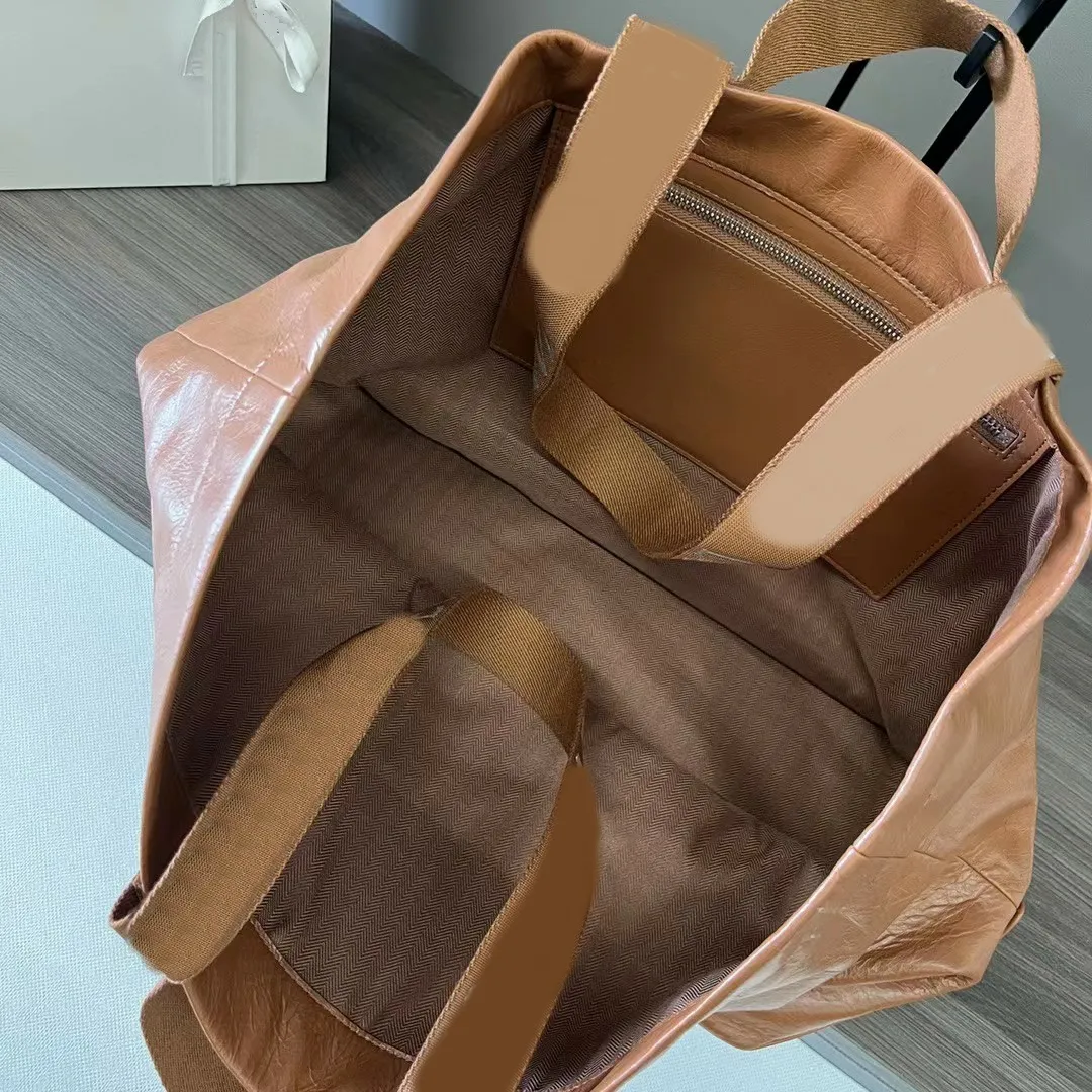 Top Designer Paper Calfskin Fold Shopper Totes Branded Double Handles Lightweight Handbags Zipper Interrior Pocket Large_voghion.com