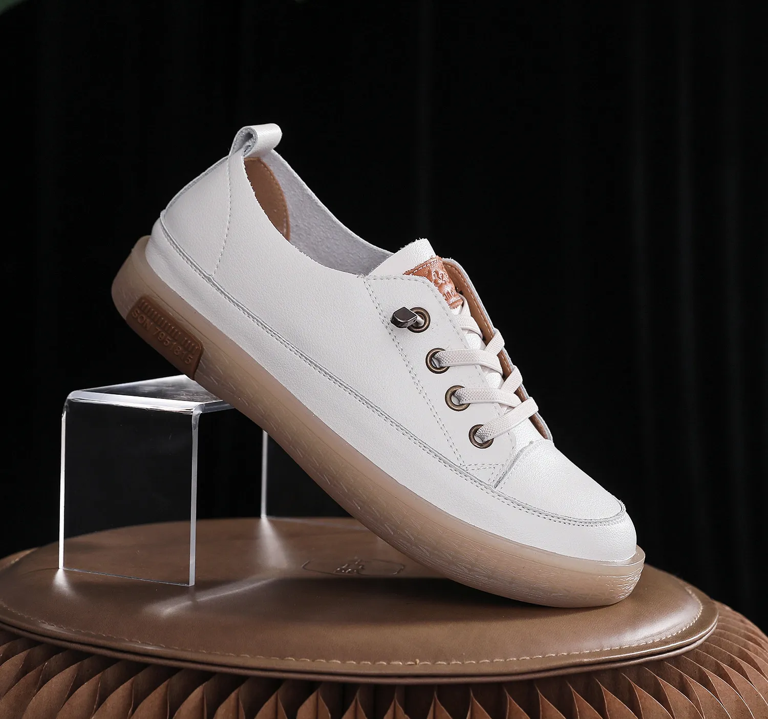 Scarpe da tavola casual con punta rotonda piatta, fascia elastica in vera pelle, basse, bianche, comode e traspiranti, con fondo morbido_voghion.com
