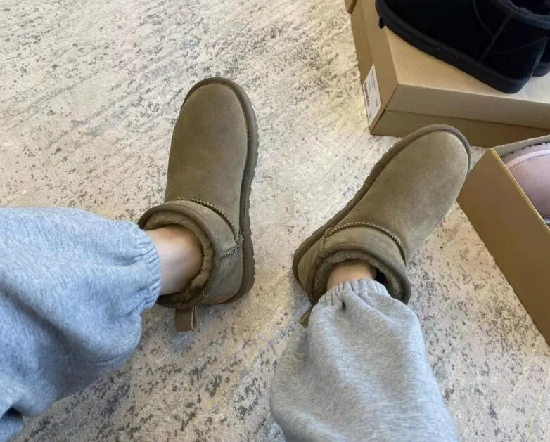 Heta kvinnor Ultra Mini snömjuka bekväma fårskinnsstövlar som håller varma med vackra presenter_voghion.com