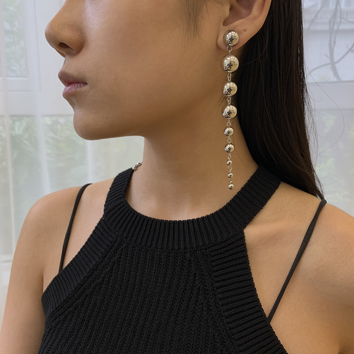 Boucles d'oreilles en perles de taille féminine à la mode géométrique personnalisée Perles en métal Nouveaux accessoires d'oreille pour femme_voghion.com