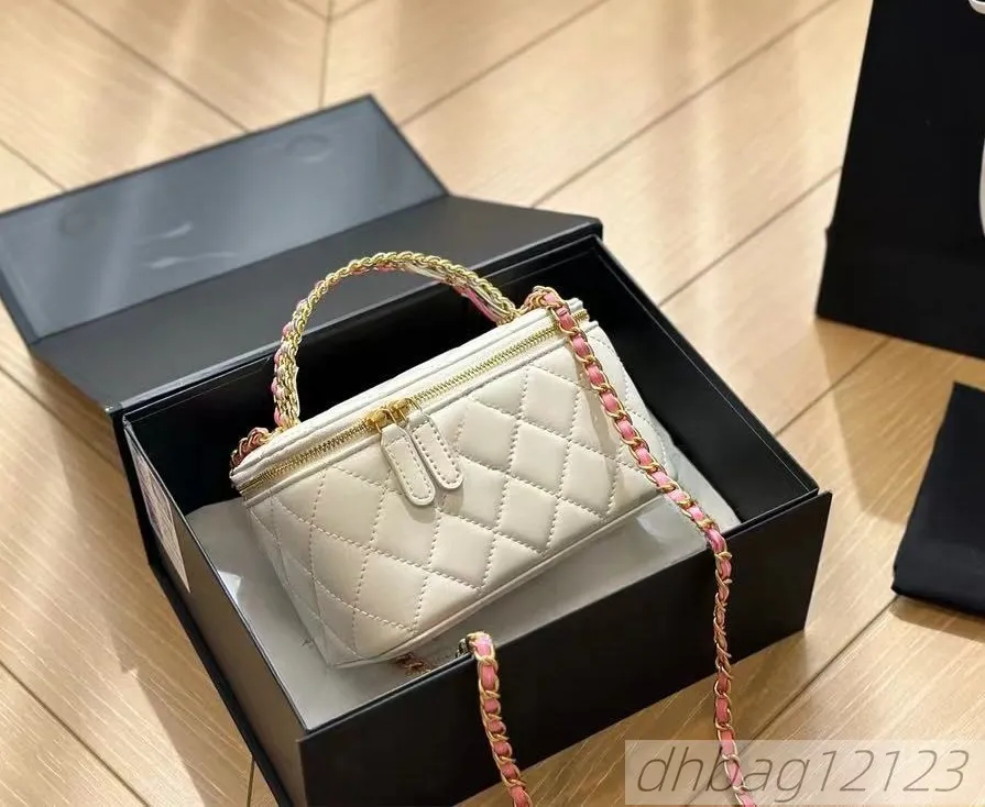 Color Weaving Hollow Letters Handle Women Designer Makeup Bag Lambskin Leather Metal Hardware Matelasse Chain Clutch_voghion.com