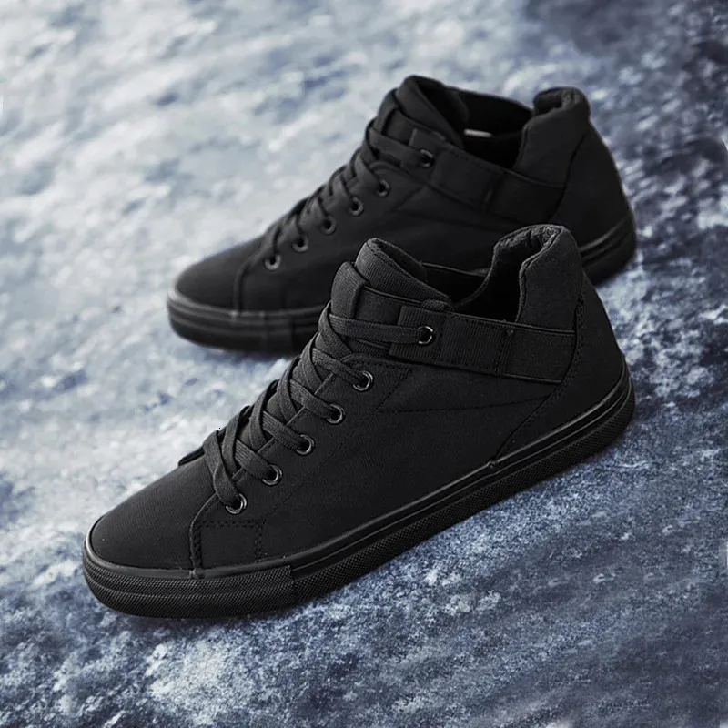 Baskets noires en toile pour hommes, chaussures décontractées respirantes en tissu pour jeunes hommes, augmentant la hauteur de 3 cm, 240624_voghion.com