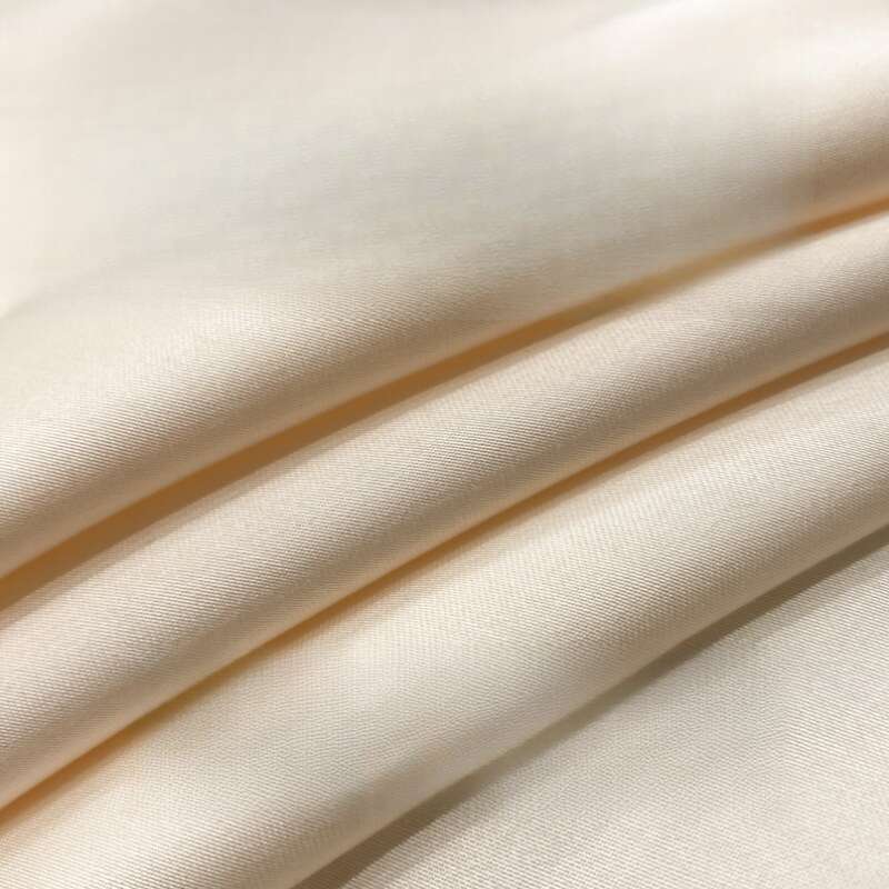Conjunto de 4 peças com bordado de seda lavada e borda larga, edredom com sensação refrescante de verão A_voghion.com