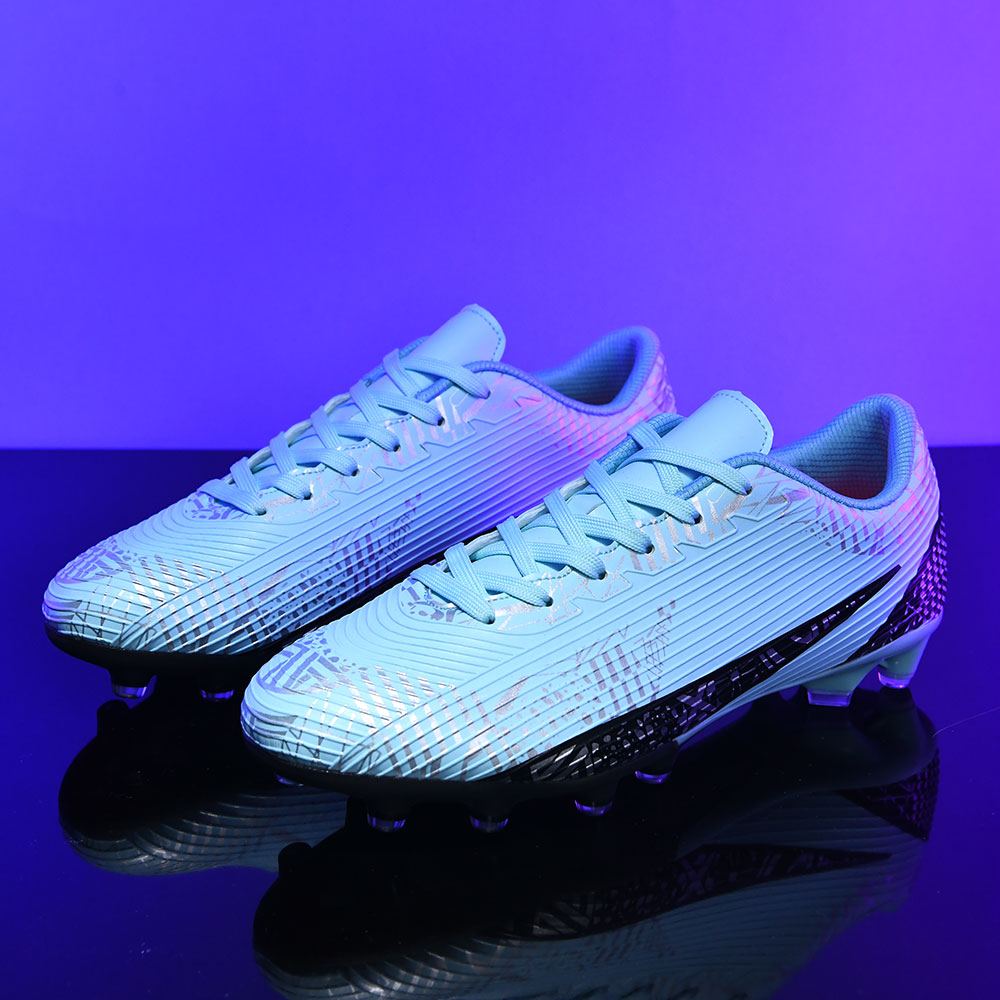 Professional Men Soccer Shoes Outdoor Training Anti-Skid Wear-Resistant Grass Match Sneakers Football Boots Ultralight_voghion.com