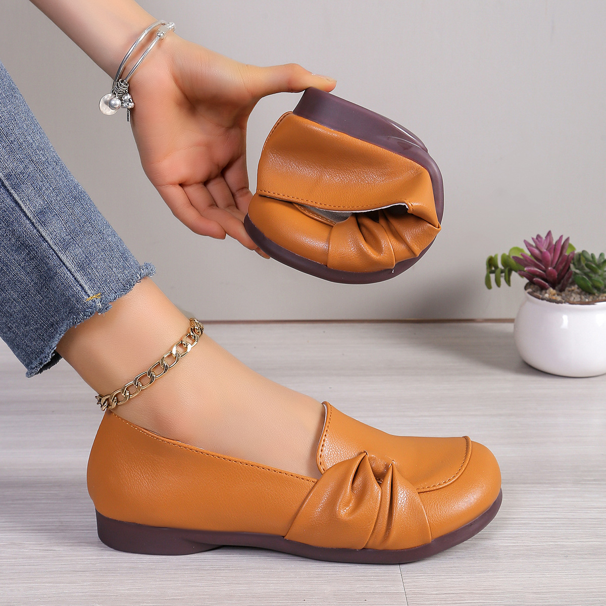 Chaussures de grande taille pour femmes, nouvelles chaussures confortables en cuir de vache à semelle souple et à bouche peu profonde, chaussures de loisirs à semelle plate pour femmes
