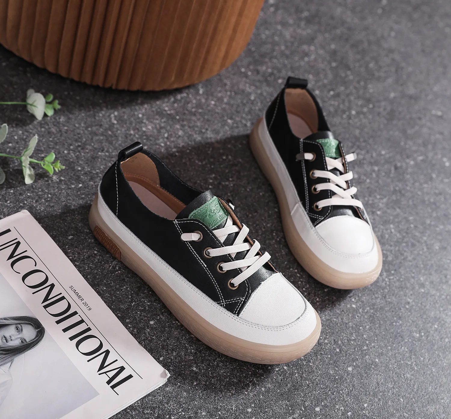 Scarpe da tavola casual con punta rotonda piatta, fascia elastica in vera pelle, basse, bianche, comode e traspiranti, con fondo morbido_voghion.com