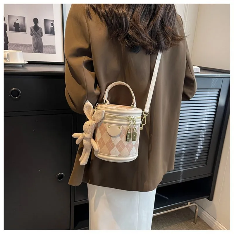 Designer Kostenloser Versand 2025 Neue Modische Eimer Premium Textur Dia Grid Schulter Umhängetasche Tasche Für Frauen_voghion.com