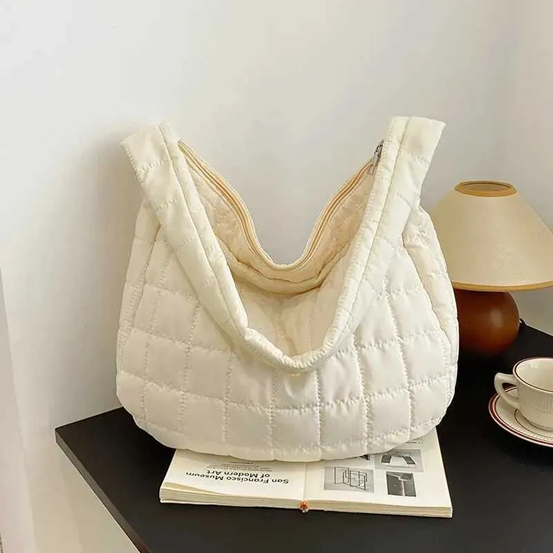 Solid Colour Embroidered Crossbody Bag Large Shoulder Bag Women_voghion.com