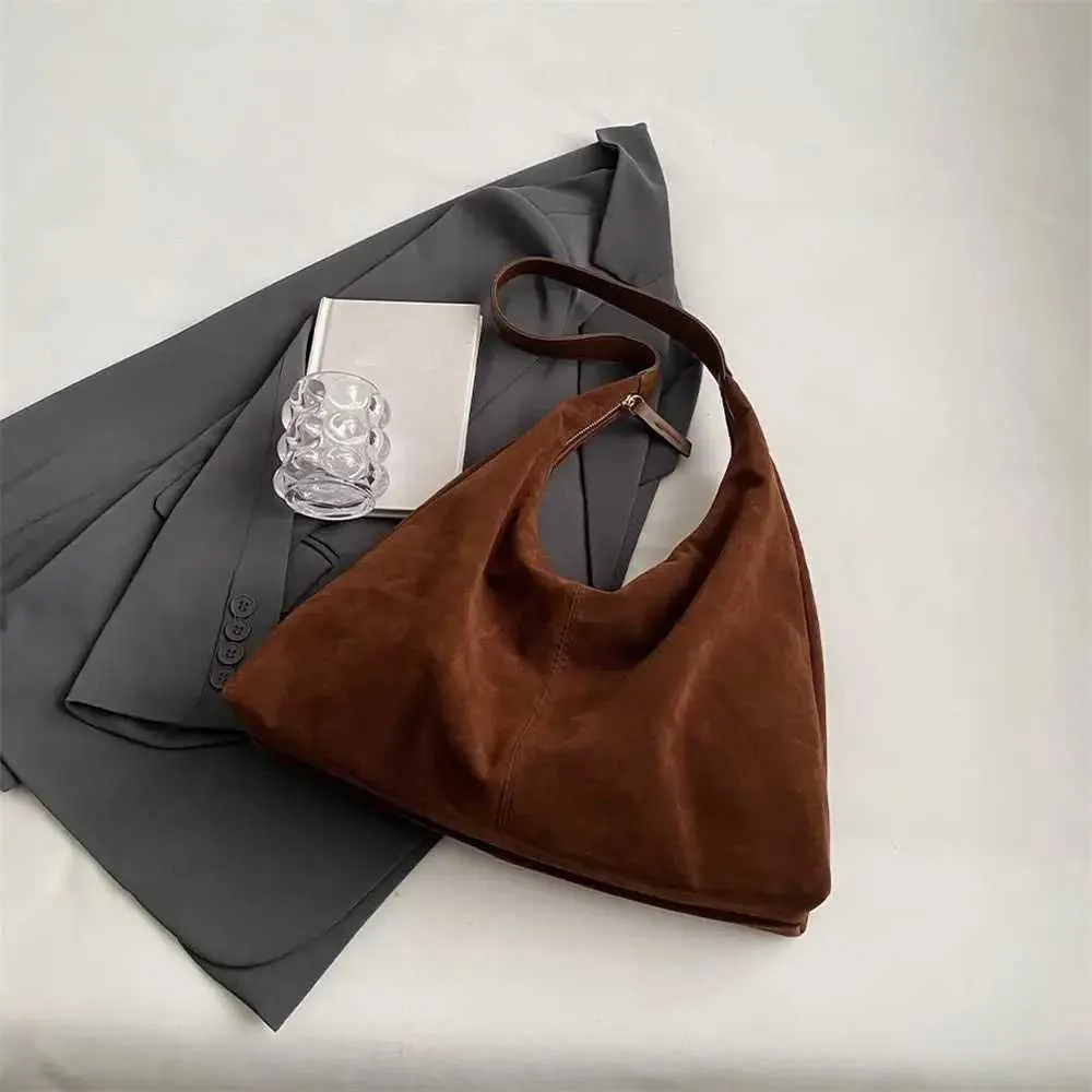 Borse autunnali Borse in pelle scamosciata marrone per donna Borsa a tracolla grande con cerniera SlouchyC241031_voghion.com