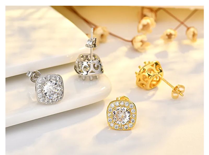 Boucles d'oreilles trois pièces en zircon rond, quatre griffes carrées, tempérament de niche, style léger, forme de cœur haut de gamme_voghion.com