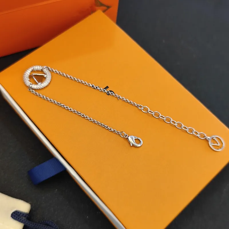 Pulsera de diseño con dijes de cristal para niñas, joyería de acero inoxidable para mujeres, pulseras de hip-hop con letras para_voghion.com