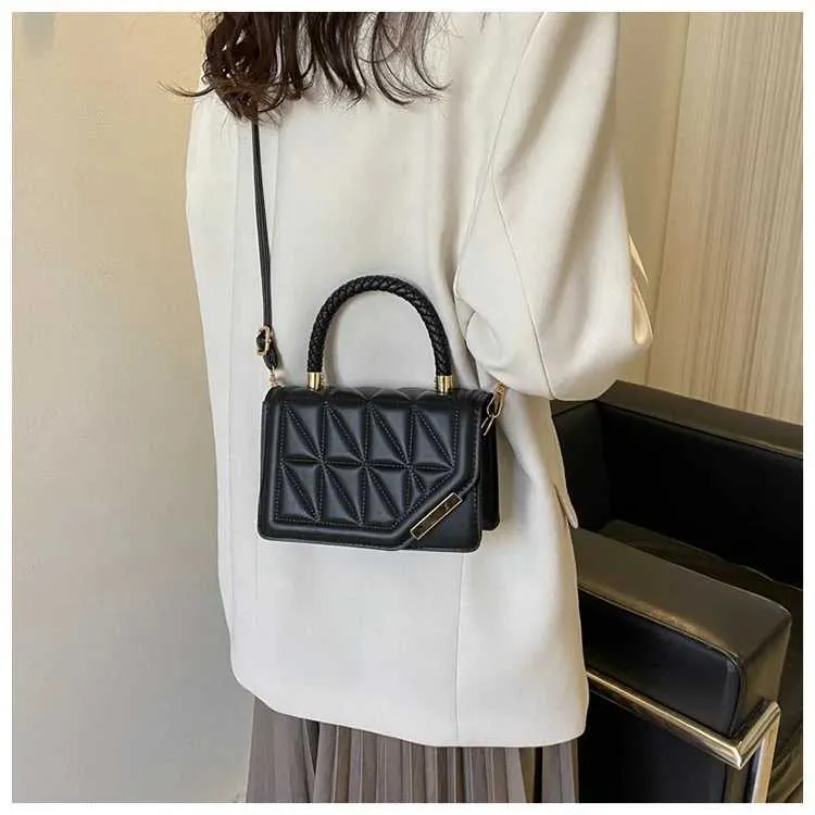 2024 neue Schulter PU-Leder quadratische Damenhandtasche Markendesigner kleine schwarze Umhängetasche Y241121_voghion.com