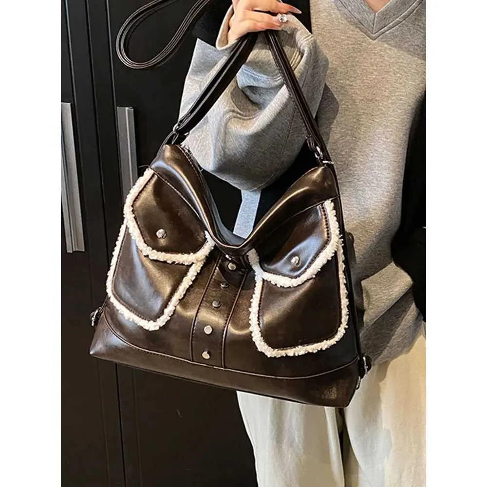 Vintage Damen Pu Rucksäcke Patch Lamm Fleece Quadratische Umhängetasche Große Kapazität Weibliche Casual Pendler Crossbody Tote_voghion.com