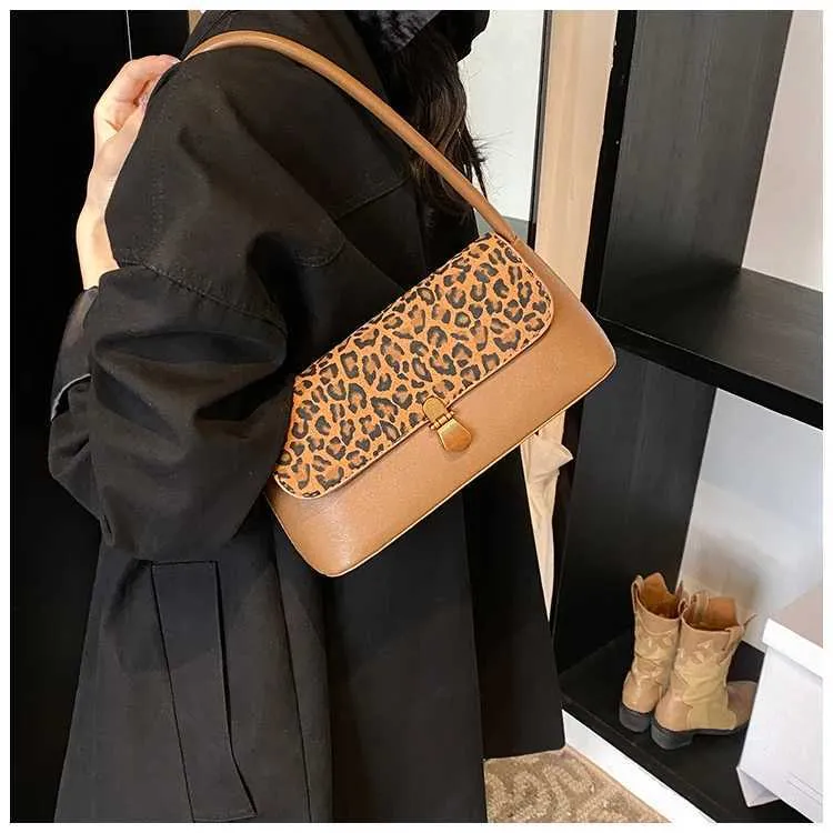 Women's Leopard Pattern Shoulder Bag Large Capacity Pu Leather_voghion.com