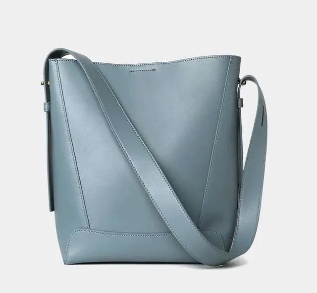 Gleicher Stil wie Blogger Leichtes Leder Eine Schultertasche Design Große Kapazität Rindsleder Damen Handtasche Street_voghion.com