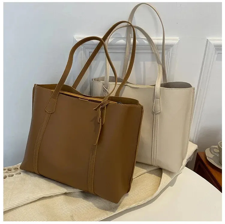 1PC black minimalist large capacity soft leather tote casual versatile shoulder bag 240822_voghion.com