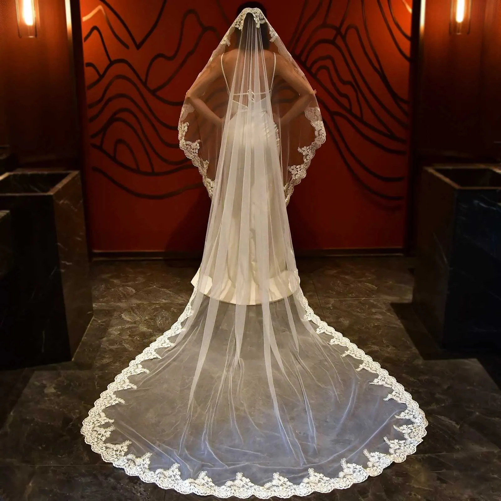 Gioielli per capelli MZA49 Velo da cattedrale lungo con applicazioni in pizzo e bordo in tulle morbido, accessori per abito da sposa_voghion.com