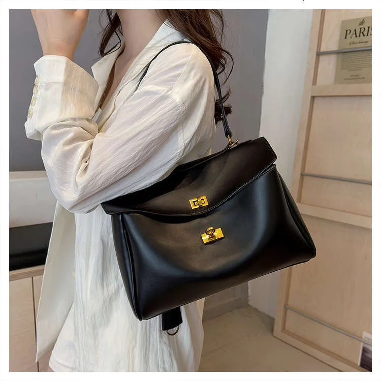 Enkel håndtaske til kvinder i PU-læder med stort håndtag og crossbody-taske til daglig indkøbspose til damer_voghion.com