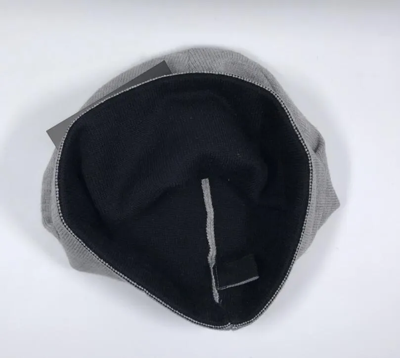 Warme Herbstmode Strickmützen für den Winter, warme Hüte für Damen und Herren, modische Strickmütze, Wollmütze, 3 Farben, Schwarz, Rot, Blau, kostenlos_voghion.com