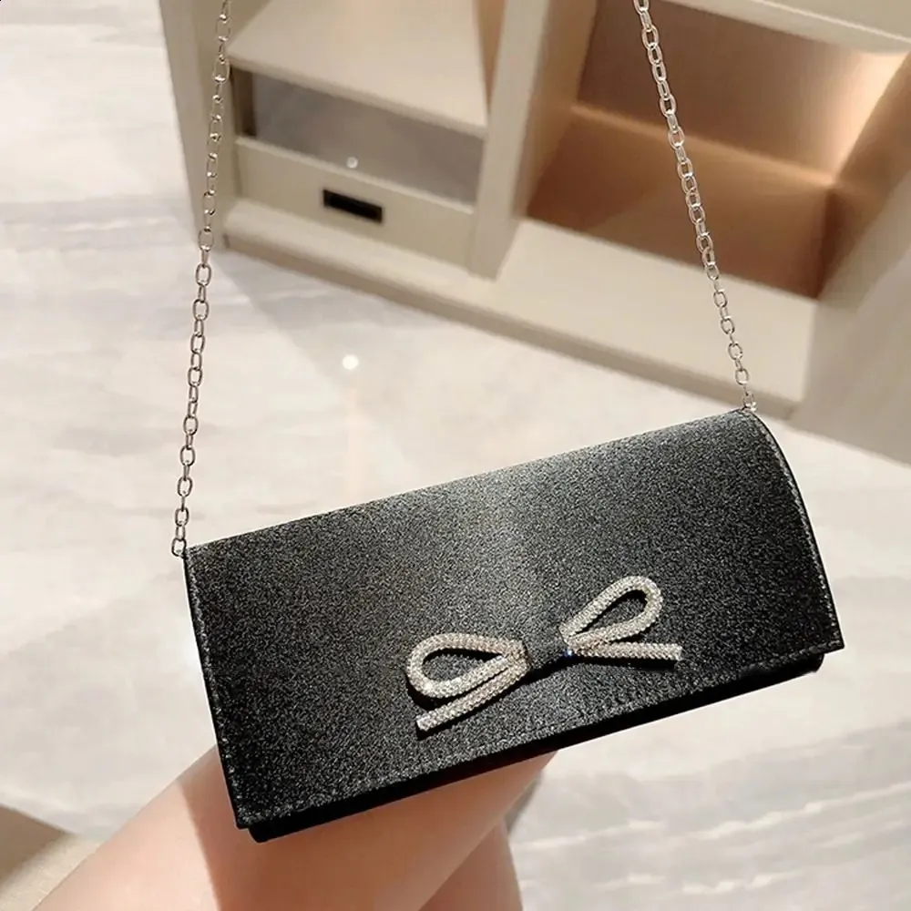 Pochette da sera per donna in raso e seta con paillettes per matrimonio_voghion.com