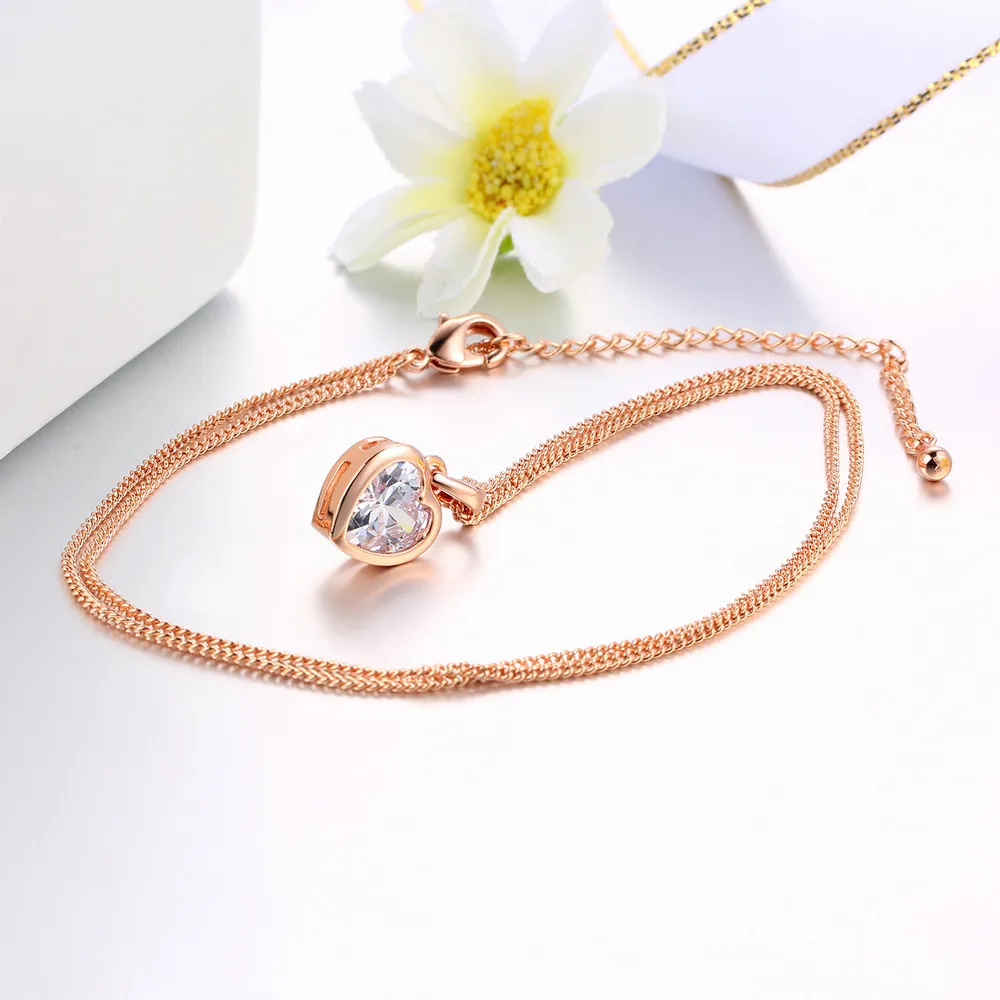 Collana con ciondolo a forma di cuore minimalista in zircone e orecchini per donna, set di gioielli di fidanzamento placcati in oro_voghion.com