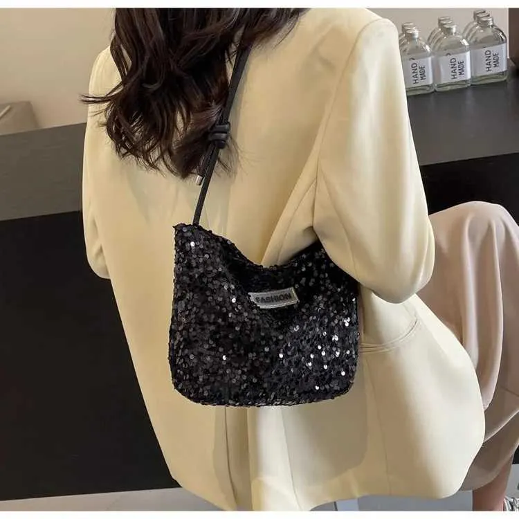 Frauen Pailletten Solide Shiny Stachels Eimer Griff Weibliche Casual Pendeln Schulter Pack Dame Weiche Große Kapazität_voghion.com