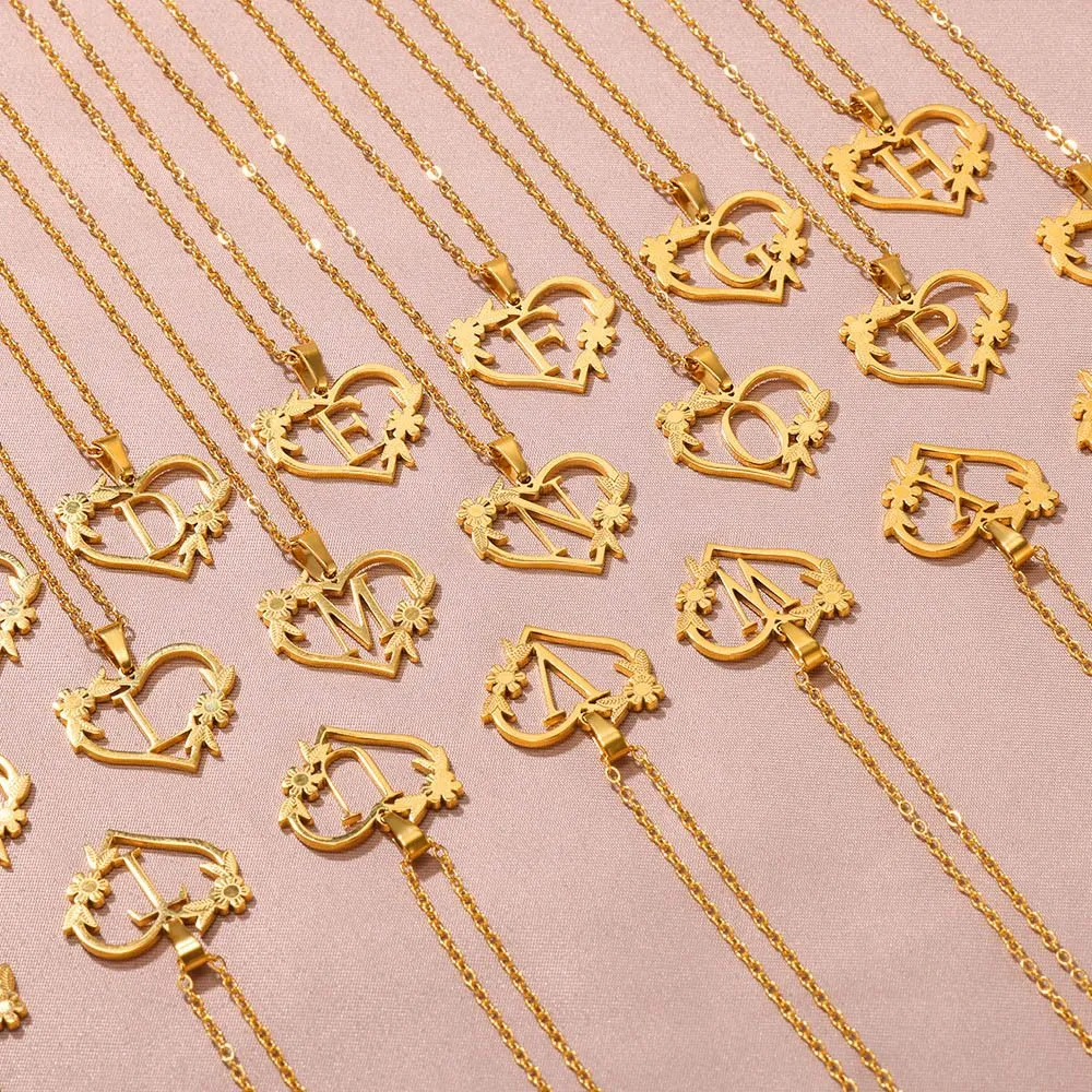 Collana con ciondolo a forma di cuore con lettere dalla A alla Z in acciaio inossidabile, placcata in oro vero, gioielli classici_voghion.com