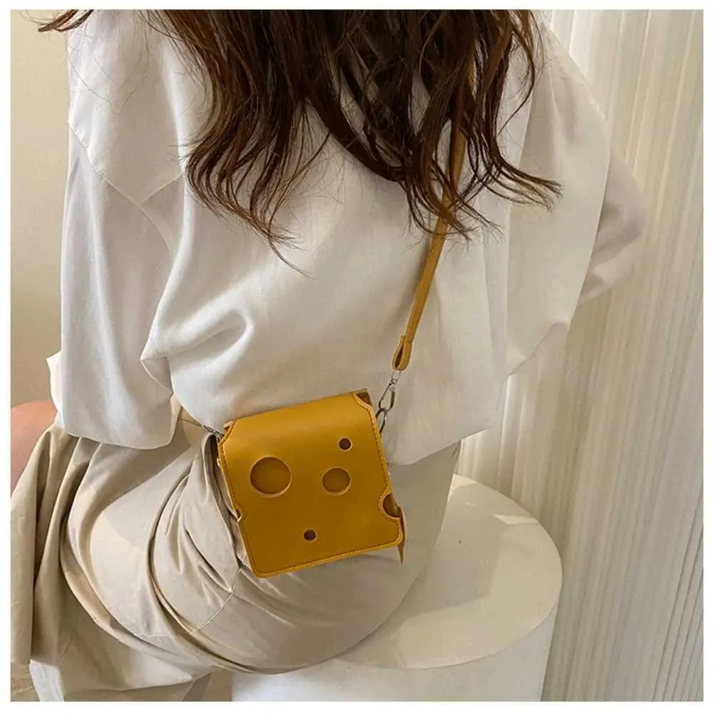 Damen Dreieckige und Quadratische Käseförmige Mini PU Ledertaschen Süße Kopfhörer Lippenstift Geldbörsen Handtaschen Umhängetasche_voghion.com
