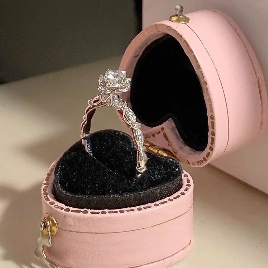 Escaping Princess Castle Fireworks and Diamond Female Pure Silver Mosang Stone Proposal Wedding Ring, Hand Holding