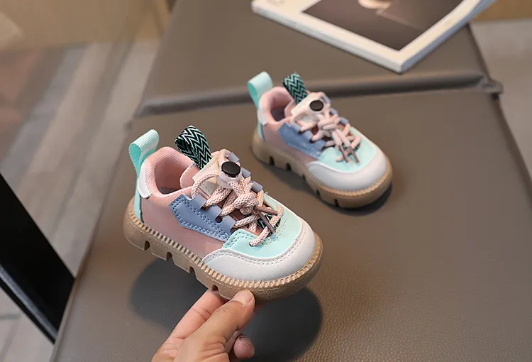Baskets décontractées pour enfants confortables et colorées_voghion.com