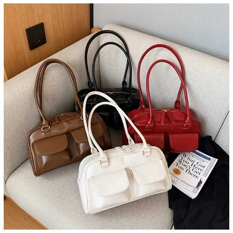 Rode retro schoudertas van lakleer voor dames satchel model_voghion.com