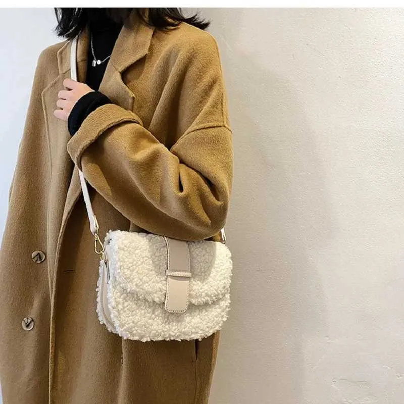 Borsa a tracolla invernale con tracolla in pelliccia di peluche e tracolla in pelliccia per ascella, borse a tracolla da donna Handba241210_voghion.com