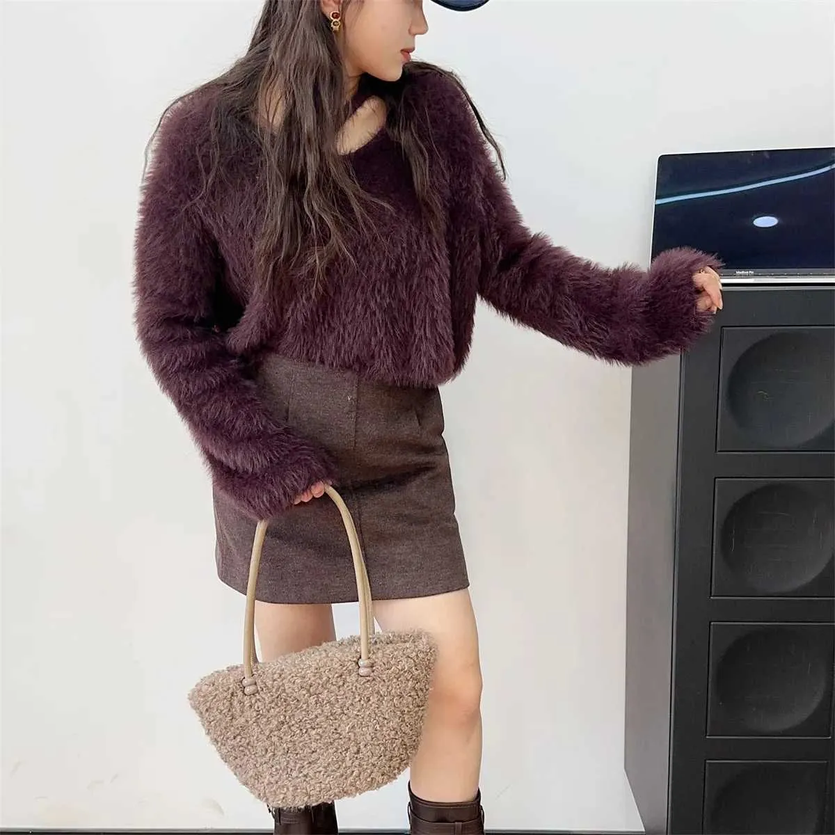 Bolso de hombro de felpa para mujer, de moda, liso, suave, informal, de lana de cordero, de gran capacidad, ligero, para uso diario._voghion.com