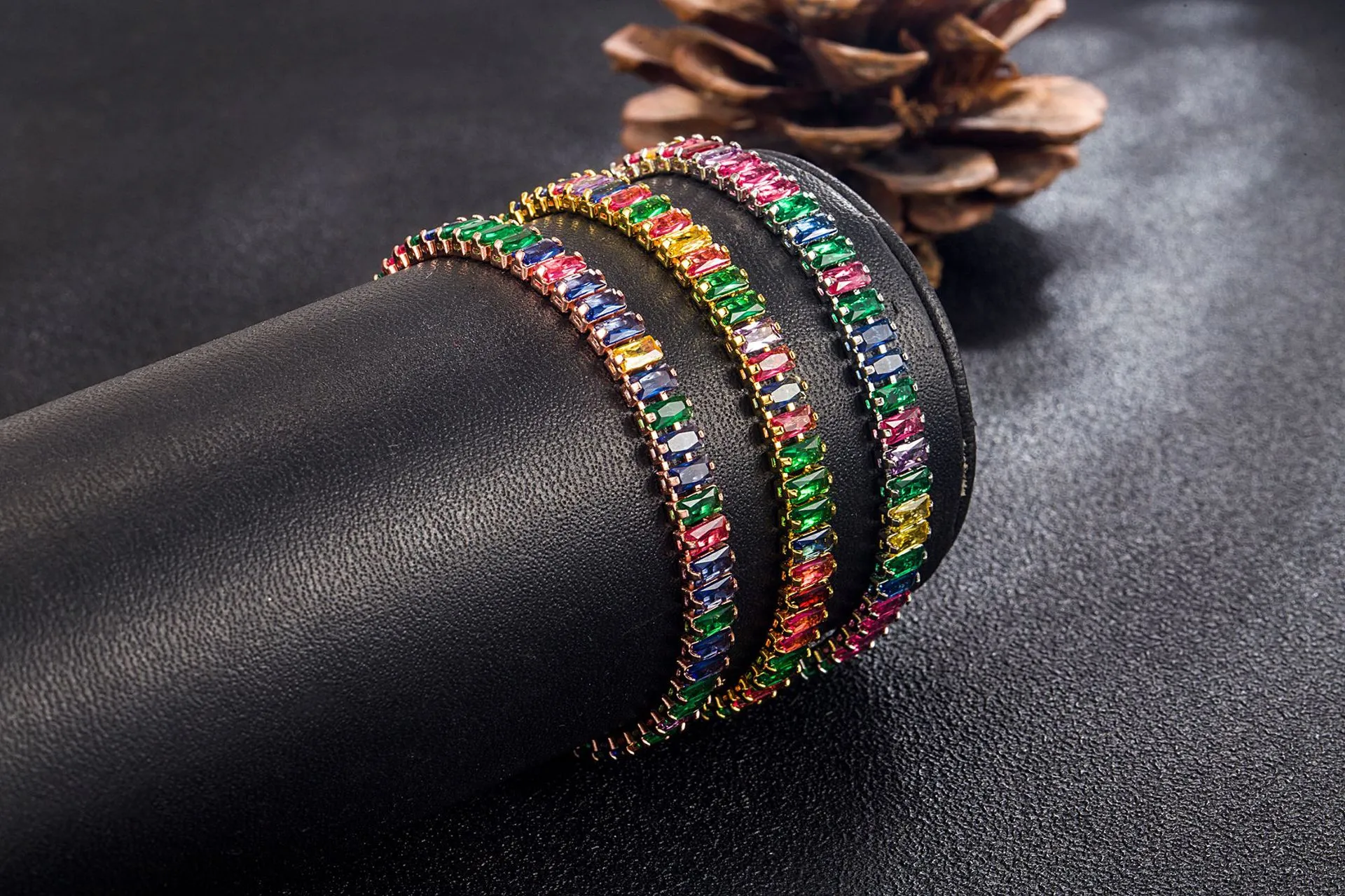 Braccialetto con ciondolo elegante e colorato in zirconi cubici con catena a maglie in argento per donne e ragazze, alla moda, stile OL, stile S._voghion.com