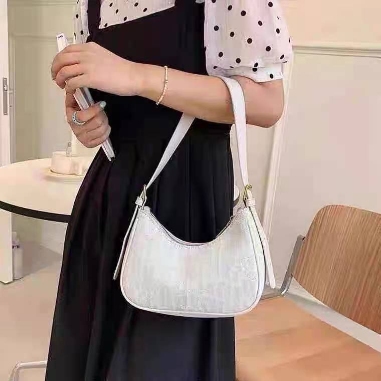 Minimalistesch Äermel 2024 Nei Textur, Frae Summermoud a Moud, Eenzel Schëllertasch, Stécktasch_voghion.com